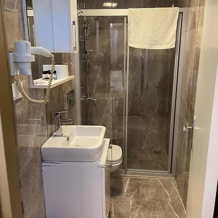 The Local Exclusive Bed and breakfast Estambul