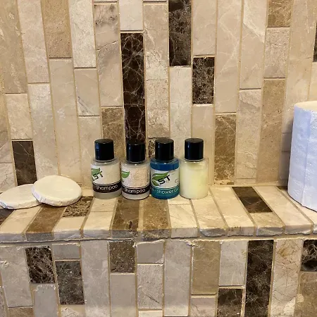 The Local Exclusive Bed and breakfast Estambul